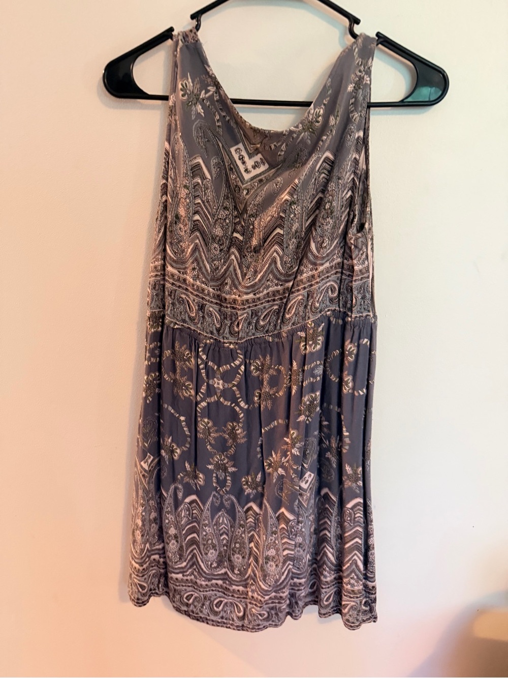 Angie Sleeveless V-Neck Paisley Dress - Gray - Picture 2 of 4